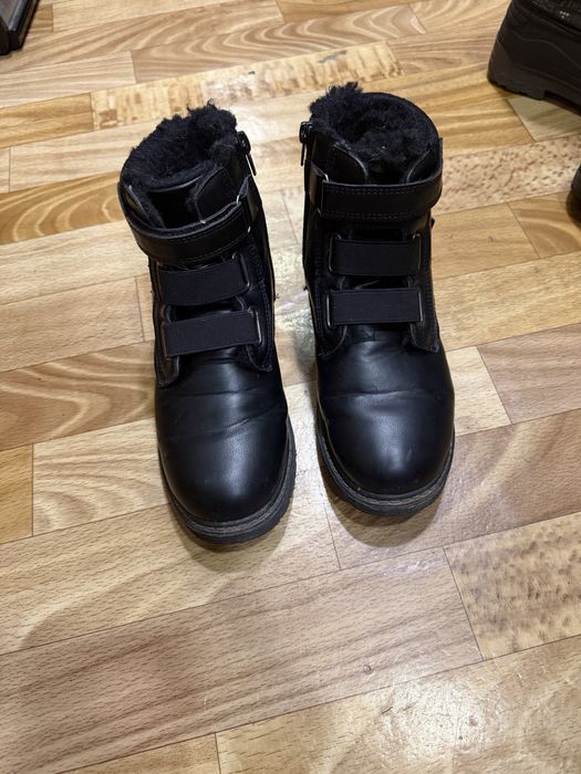 Продам детские зимние ботинки