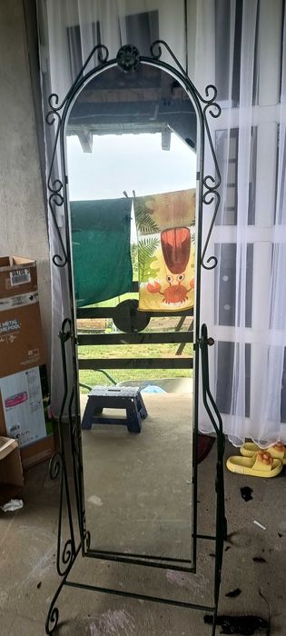 Vând oglindă din fier forjat