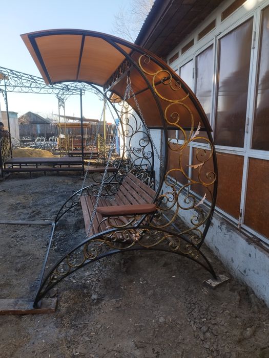 Качеля садовая кованая