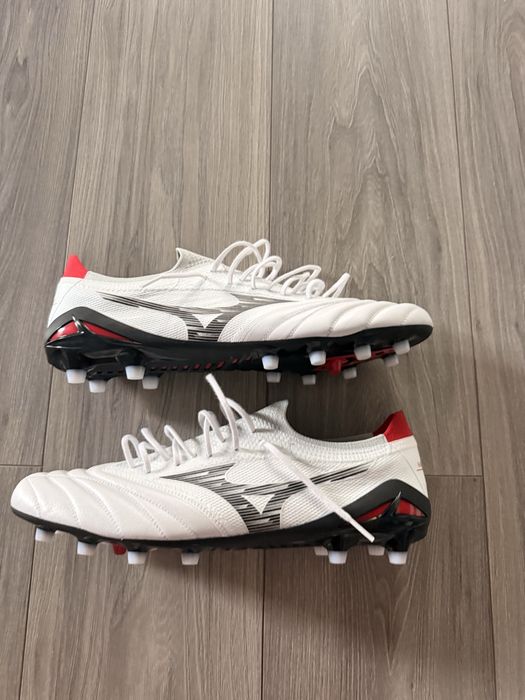 Ghete de fotbal mizuno