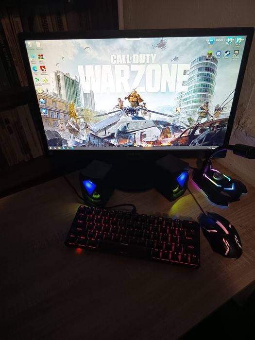 PC + periferice incluse