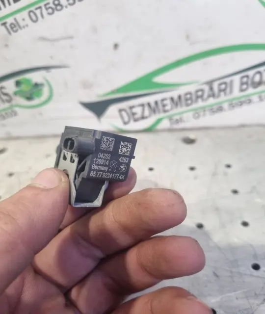 Senzor impact fata BMW Seria 5 2011 520d MT (184 hp)