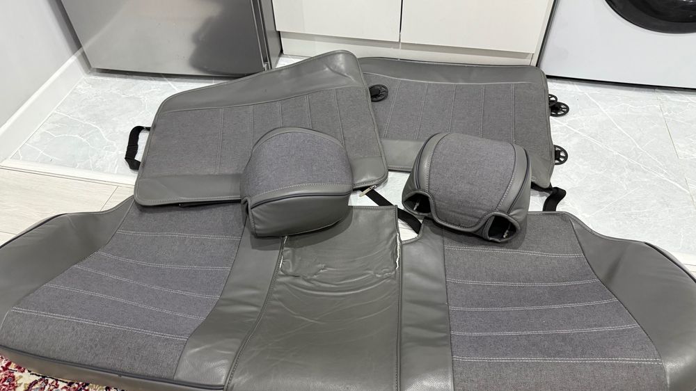 Универсальный чехол для машины