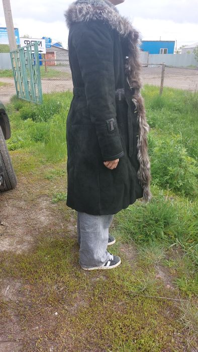 Продам женскую дубленку
