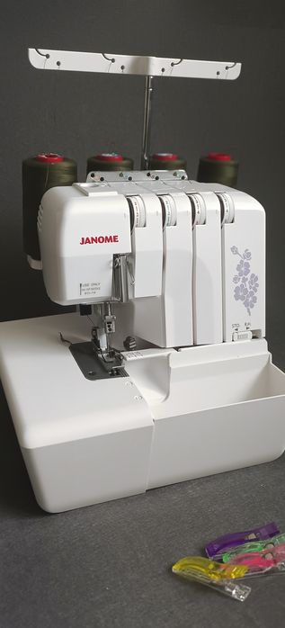 Оверлок Janome Samurai 1000
