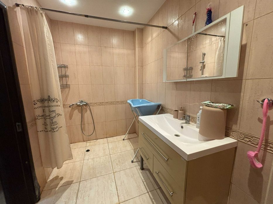 ПРОДАВАМ 3 стаен апартамент