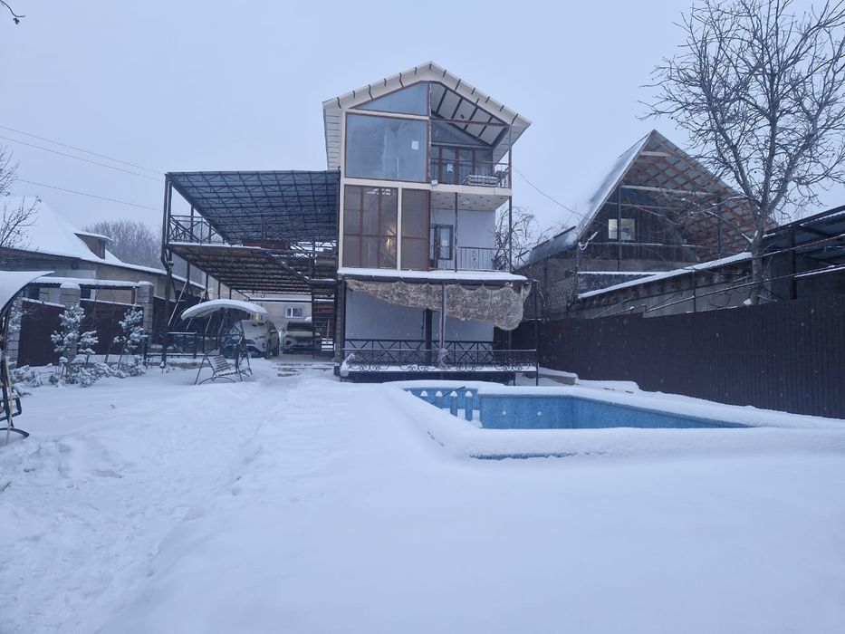 Айна Коттедж Біркөлік