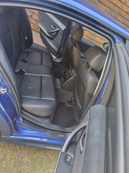 Vând bmw seria 3 320i