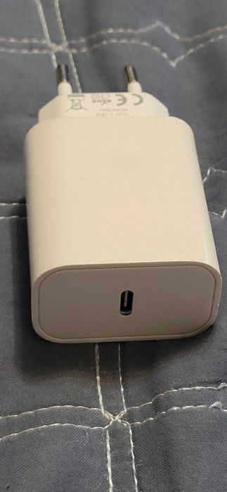 INCARCATOT Usb C 20W de la 5V-9V-12V fuctional 25 lei