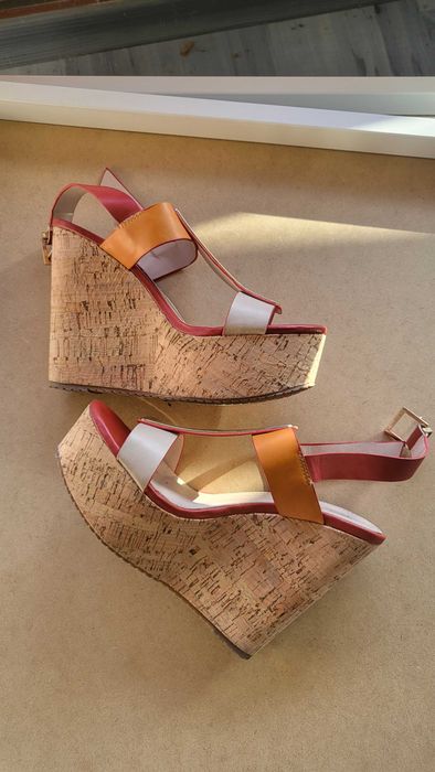 Дамски сандали на платформа