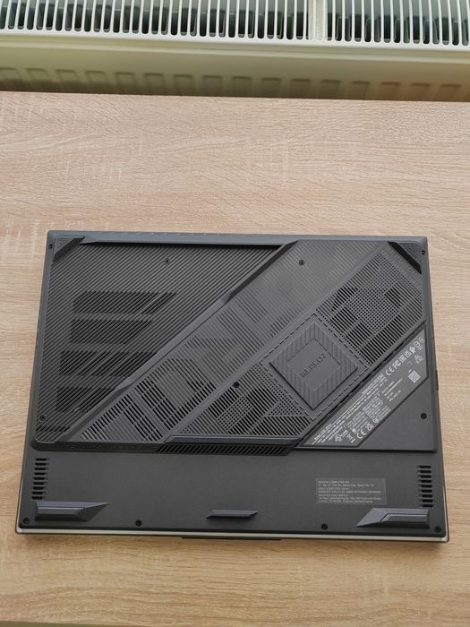 ASUS ROG Strix G16 i7-13650HX RTX 4060 / 165Hz / stare bună