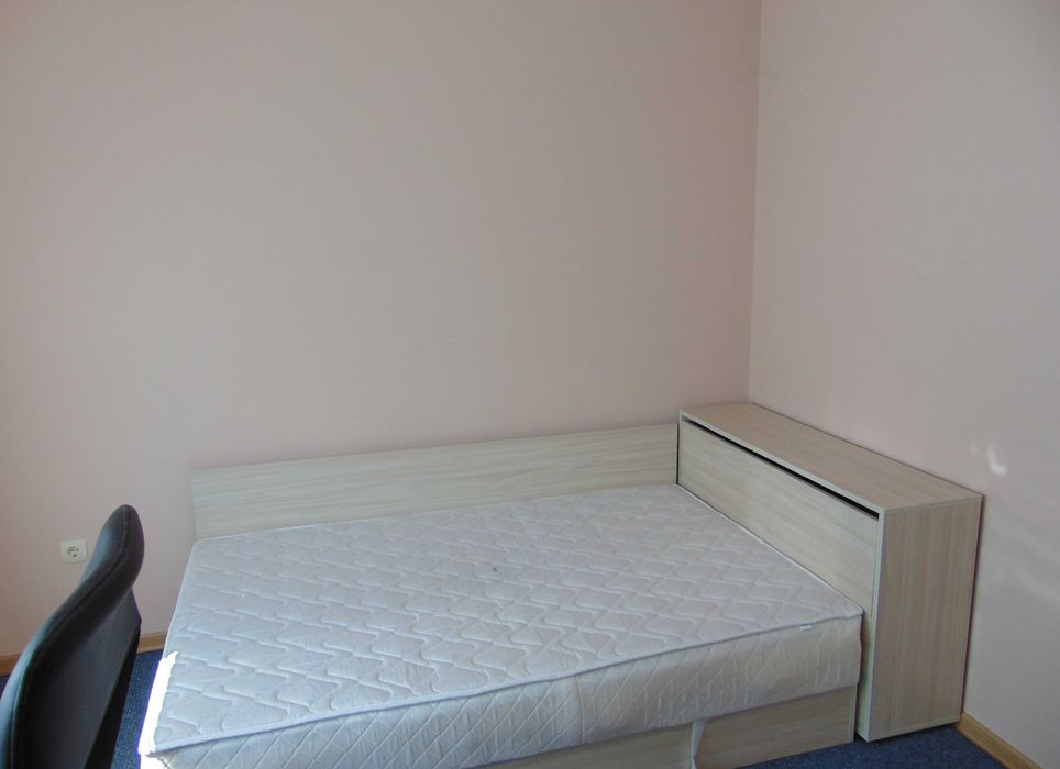 Дава се под наем Тристаен апартамент в Плевен, Широк център - 90 кв.м за 408 € - Снимка #5