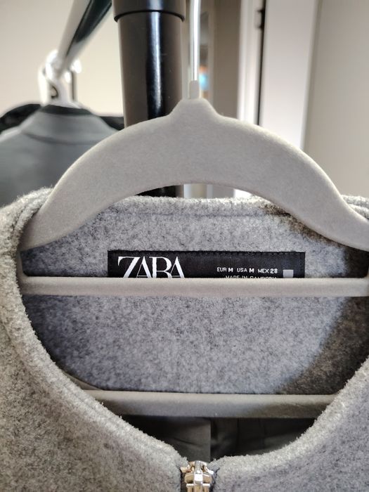 Бомбер куртка Zara размер М