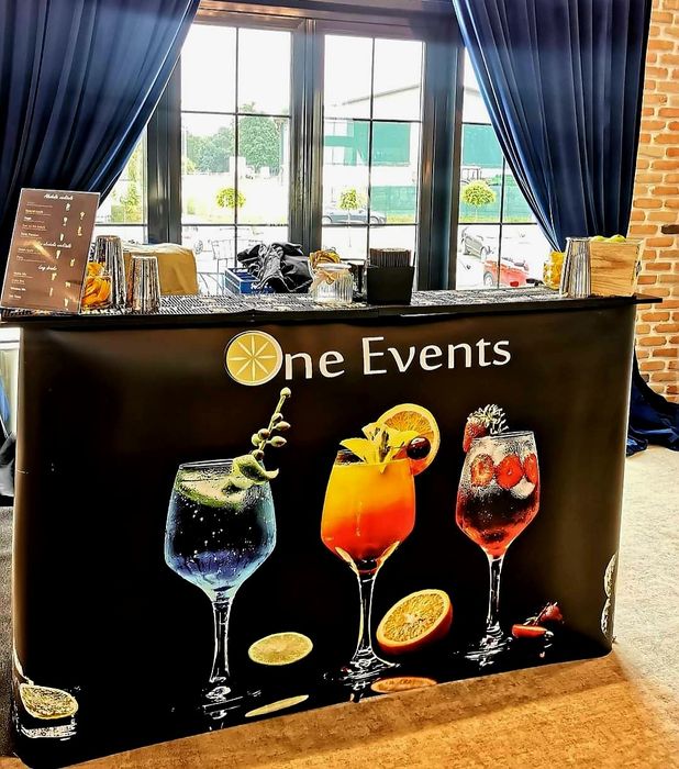 cocktail bar / bar mobil / barman / tort shoturi