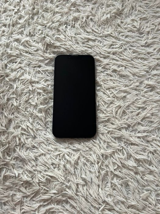 Продам айфон  13