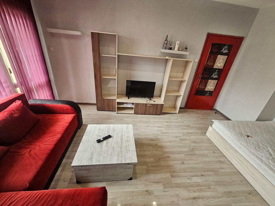 Дава се под наем Двустаен апартамент в Пловдив, Кършияка - 60 кв.м за 331.5 € - Снимка #2