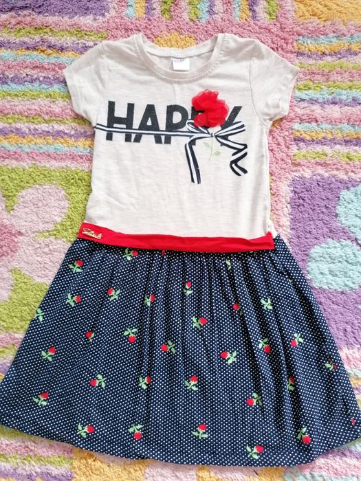 Рокли за момиче, запазени без никакви забележки