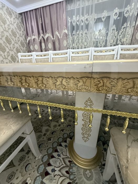 Стол , стульясымен сатылады
