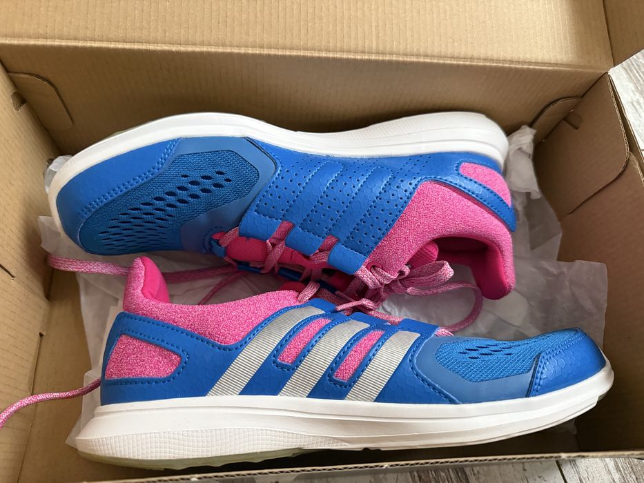 Adidas нови 37 1/3