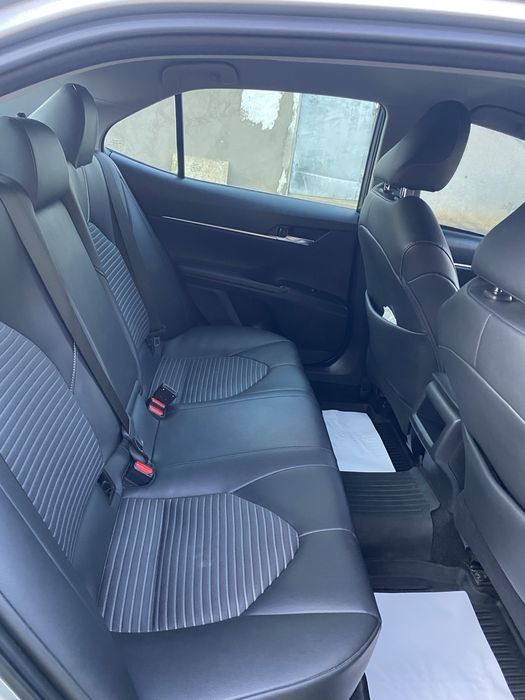 Toyota Camry 70 SE