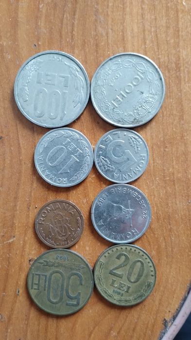 Bancnote vechi și monede