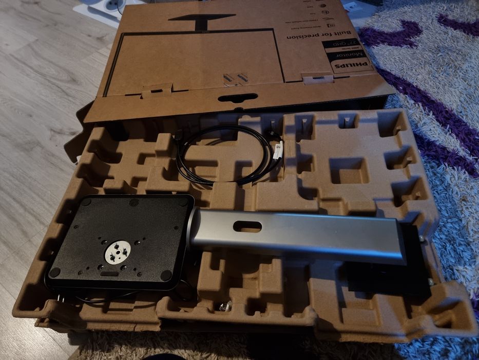 Monitor Dell UZ2315Hf 24 inch Business Profesional Full HD fără defect