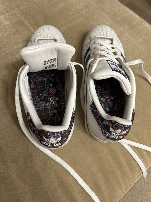 Adidas кроссовки оригинал 36,5 -37 размер