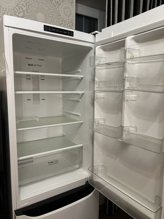 Продам холодильник LG