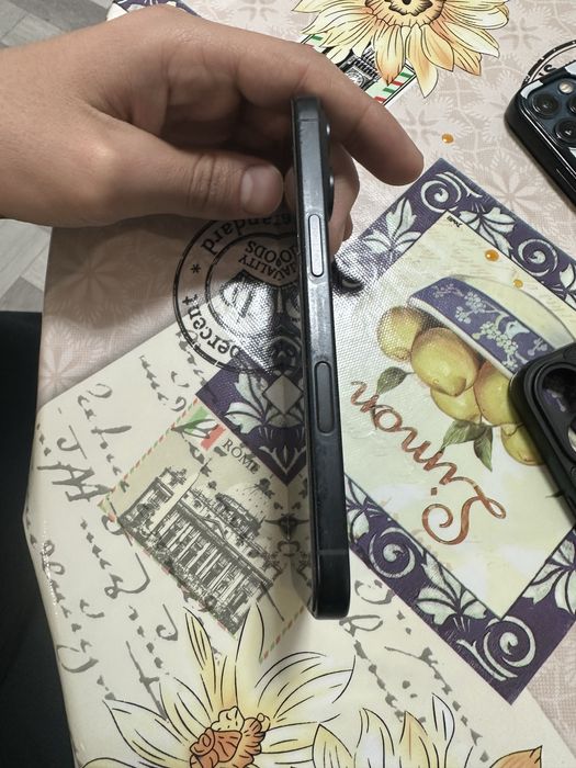 Продам Айфон 16!