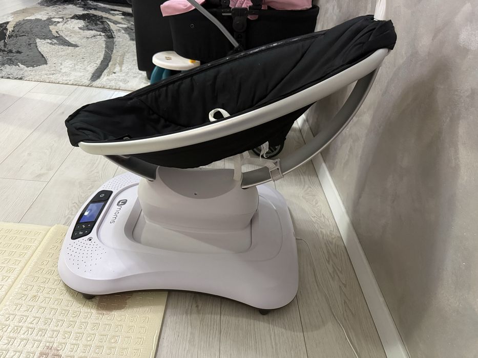 Leagan electric balansoar 4momms
