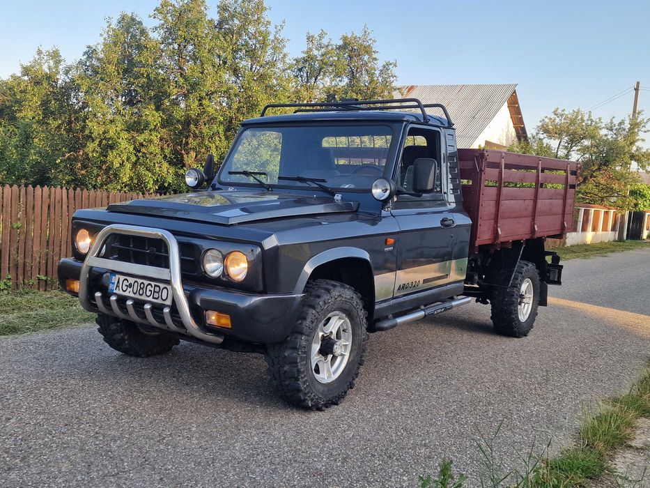 Vand ARO 320 camioneta