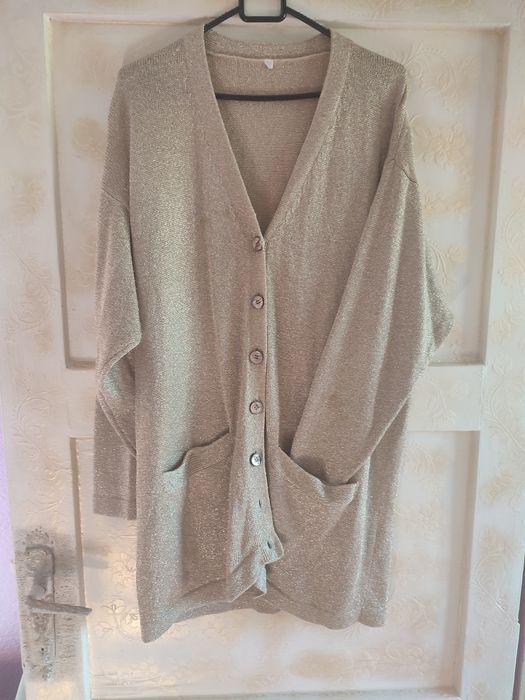 Красива, златна жилетка!