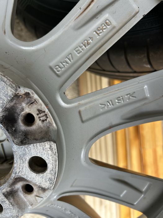 5x120 17 за vw transporter T5 T6 със летни гуми goodyear