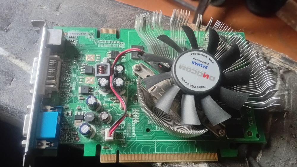 Продаю  видеокарту NVIDIA GeForce 8500 GT на 512 МБ DDR2.