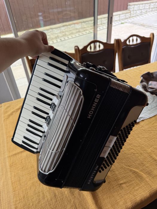 vand acordeon hohner arietta 2M