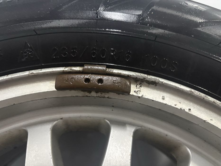 Продам диски с резиной от BMW E38