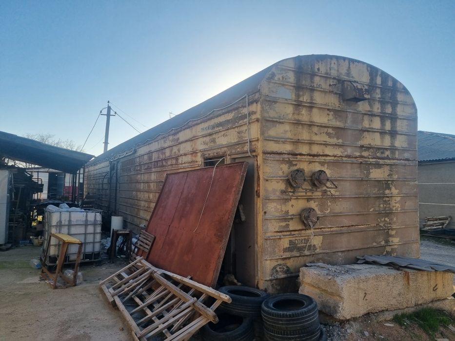 Продаю  контейнер   морозильник