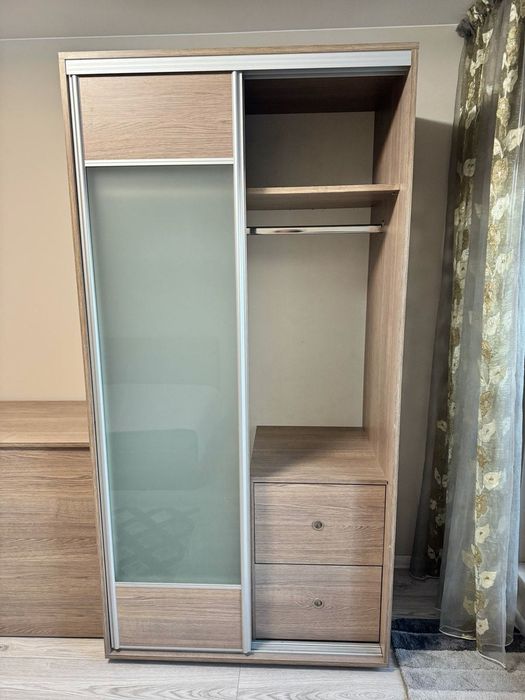 Обзавеждане за детска стая - легло с ракла и матрак, гардероб, бюро