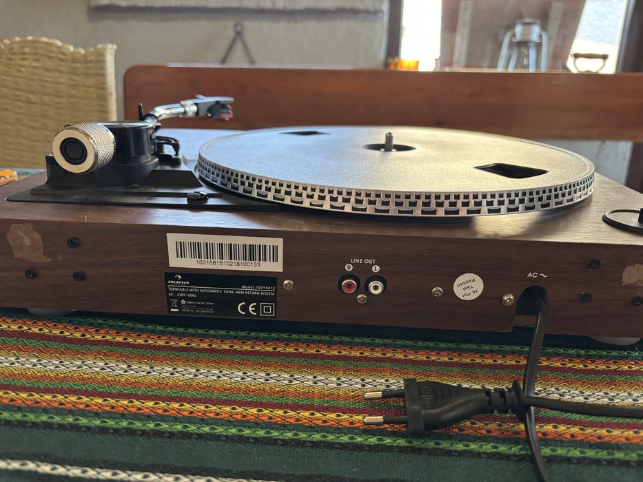 Грамофон Auna-ретро дизайн