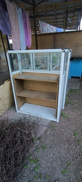 Продам ветрины б/у