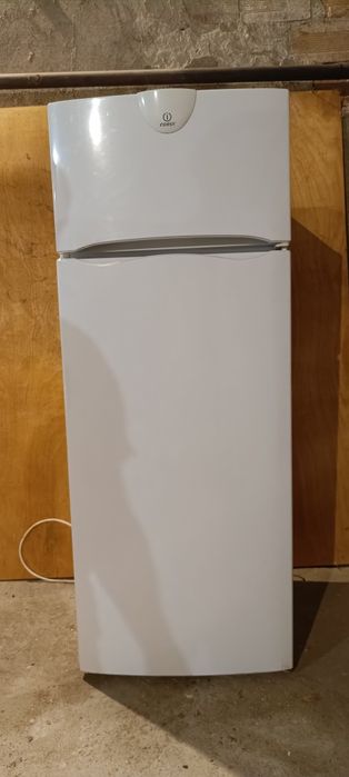 Хладилник Indesit