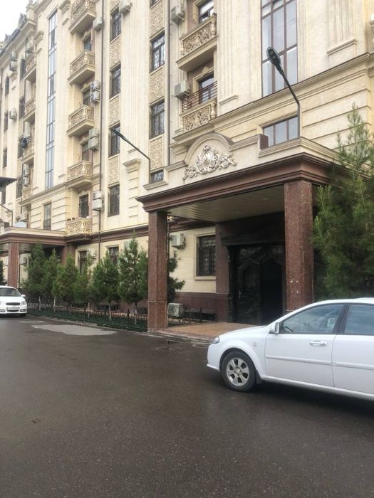 Сдаётся 4-комнатная квартира в новостройке Чилонзорском районе.