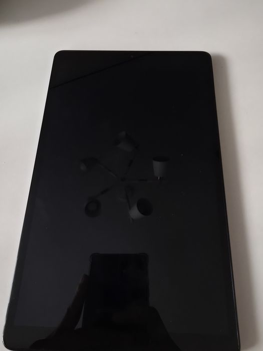 Продам планшет Samsung tab A10.1 LTE