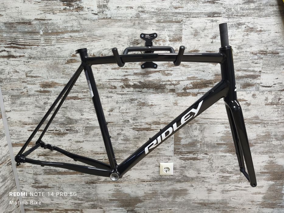 НОВА алуминиева шосейна рамка Ridley Fenix SLA Disc | L