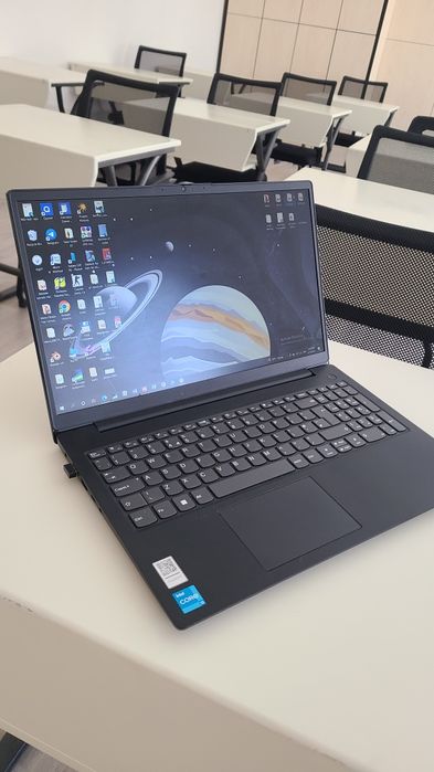 Lenovo v15 core3 4/256
