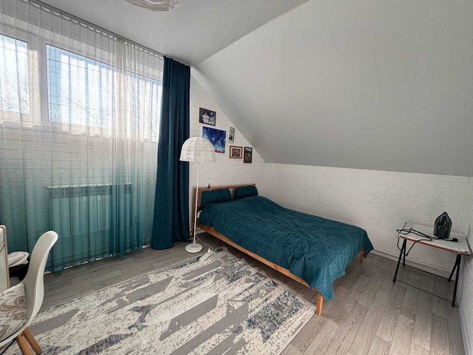 Продается новый коттедж в центре города