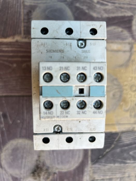 Продам корпусы счетчика и пускатели