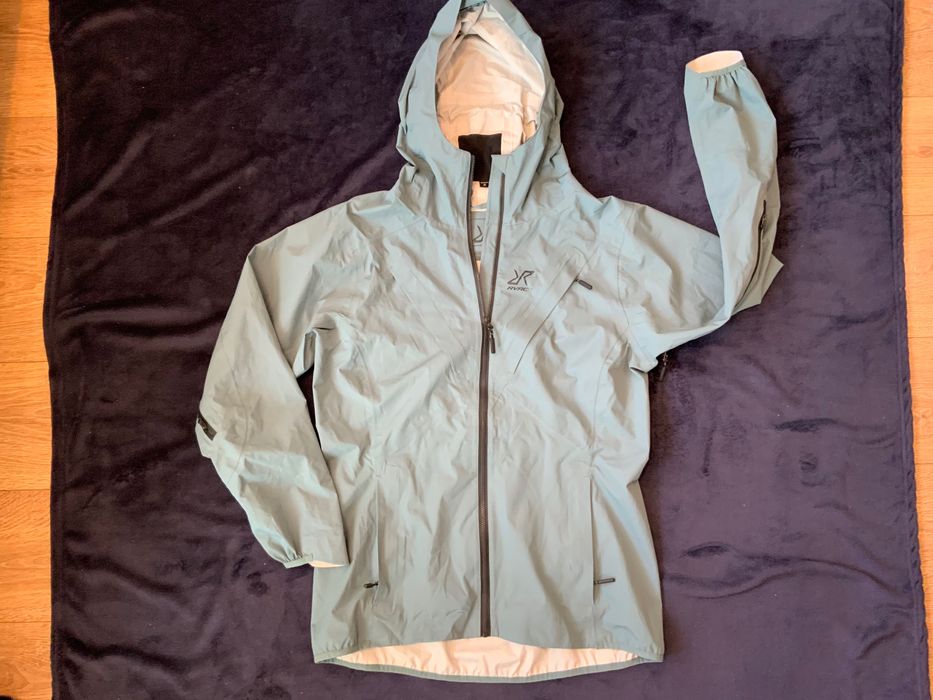 Revolution Race-оригинално яке 40м