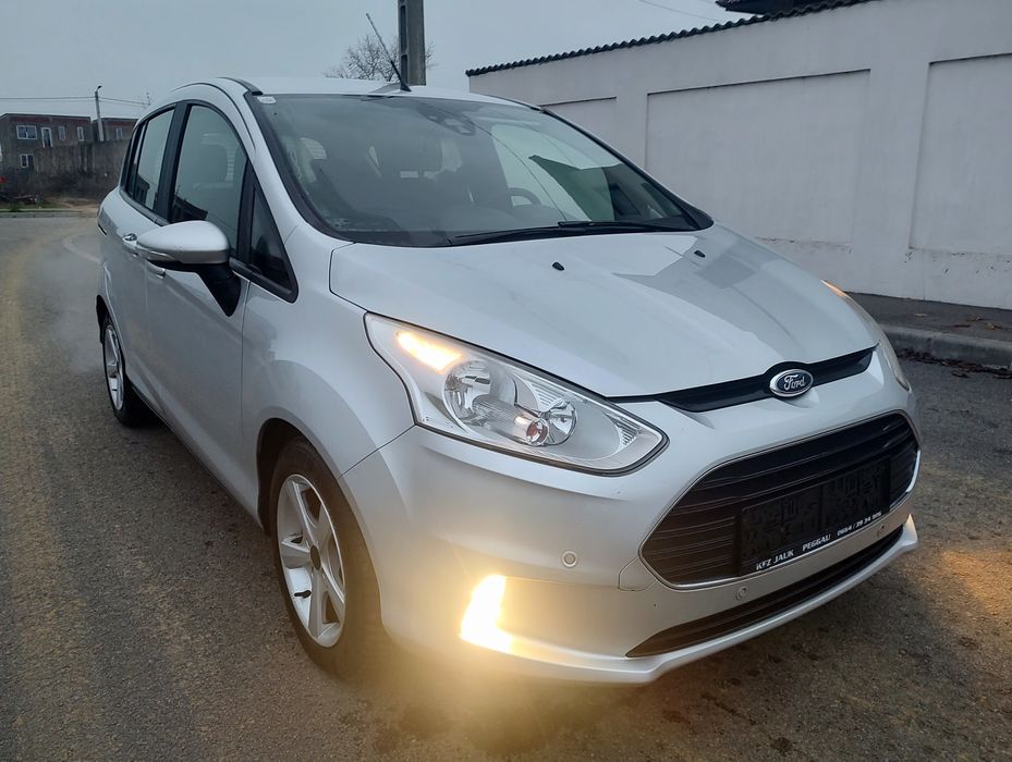 Ford B-Max 2015  Benzina***Navi...Recent Adusa