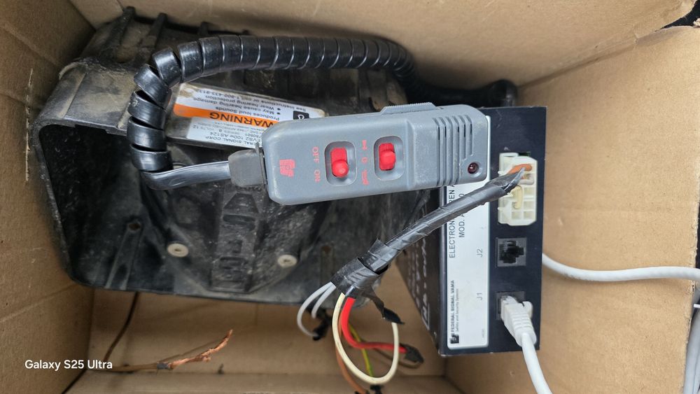 Sirena  auto  12 v  ambulanta etc